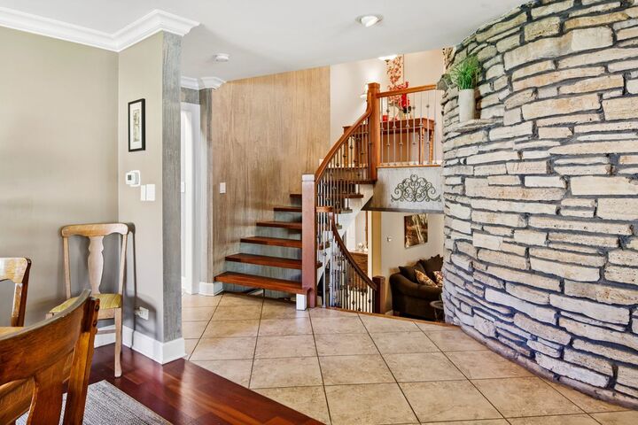 Property Photo: 6833 N Concord Lane IL 60714
