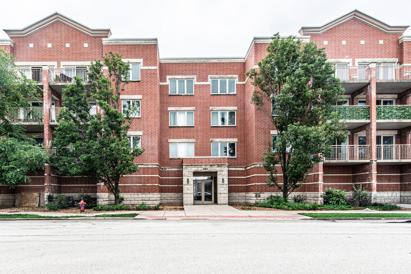 Property Photo: 9864 W Leland Avenue 311 IL 60176