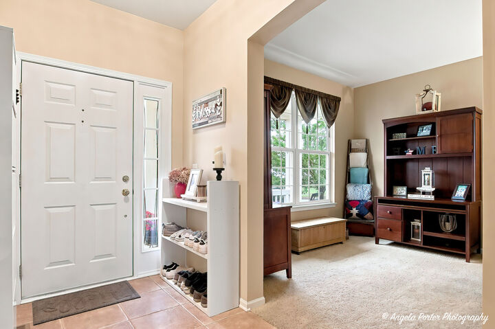 Property Photo:  751 Needlegrass Parkway  IL 60002 