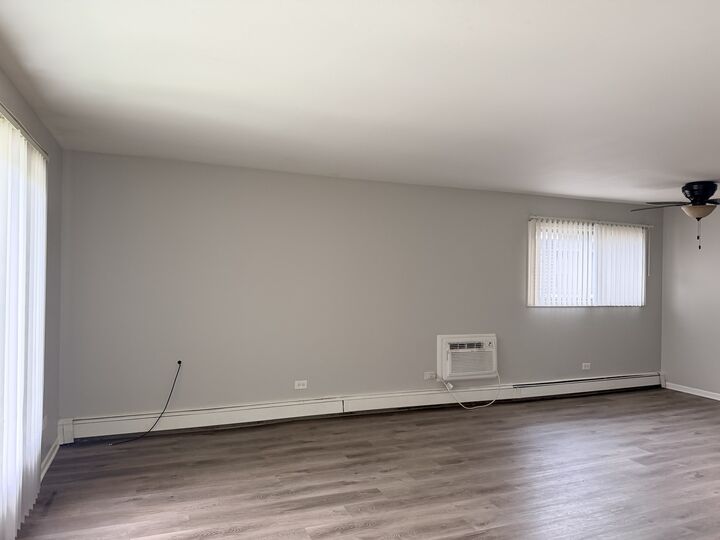 Property Photo: 11130 S Columbus Drive 2S IL 60482
