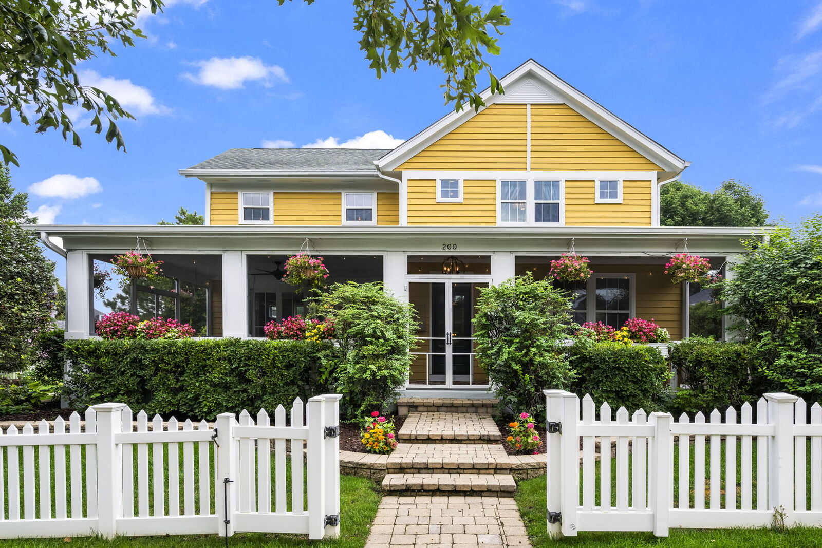 Property Photo:  200 Ranney Avenue  IL 60061 