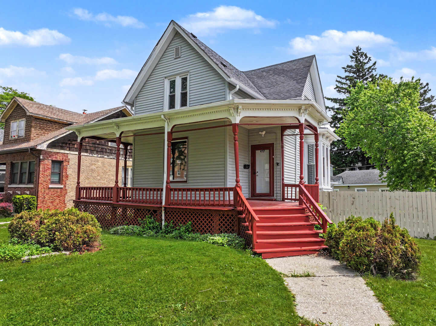 Property Photo:  417 S 3rd Avenue  IL 60153 