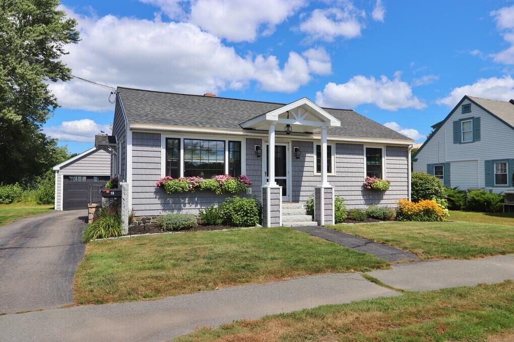 Property Photo:  118 Harthorn Avenue  ME 04401 