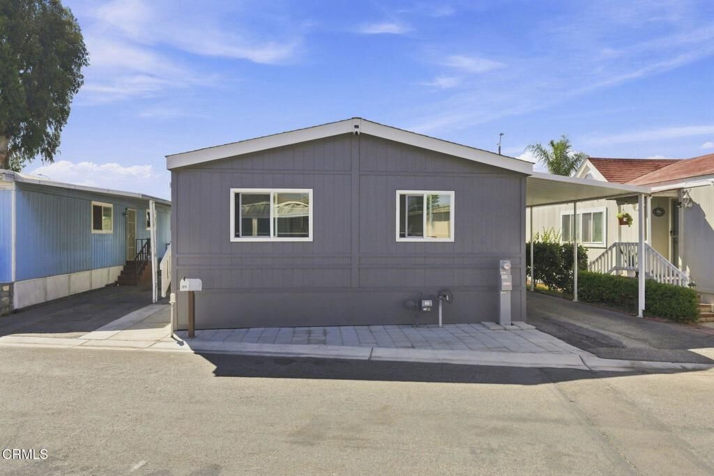 Property Photo: 1675 Lime Avenue 84 CA 93033