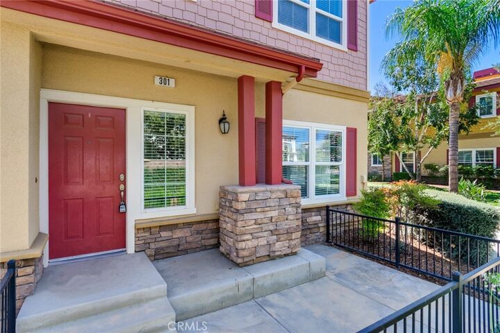 Property Photo: 1510 Orange Avenue 301 CA 92373