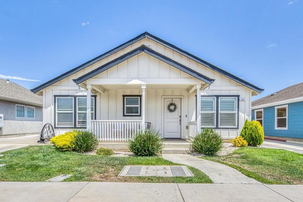 Property Photo:  140 Maldonado Street  CA 93927 