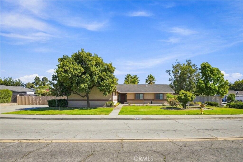 Property Photo:  1224 Woodmere Road  CA 93455 