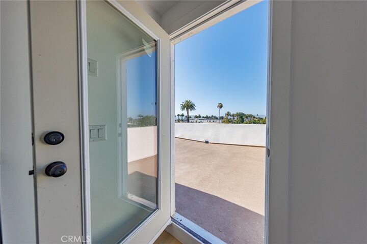 Property Photo:  2938 S Sycamore  CA 90016 