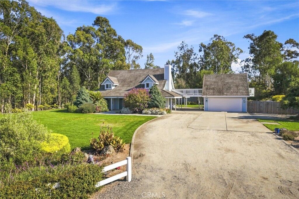 Property Photo:  1345 Banneker Place  CA 93444 