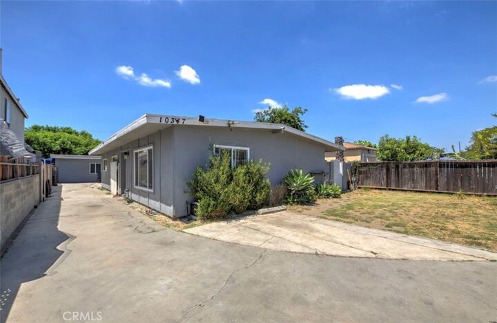 Property Photo:  10347 Kalmia Street  CA 90002 