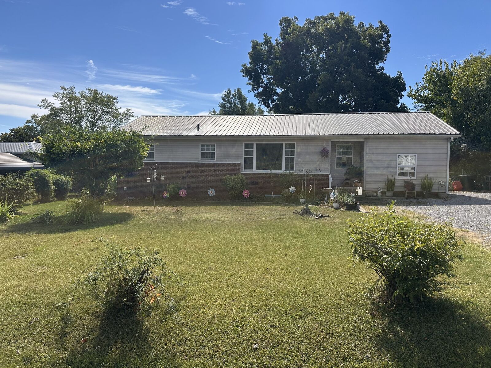 Property Photo: 903 Hickory St W TN 37388
