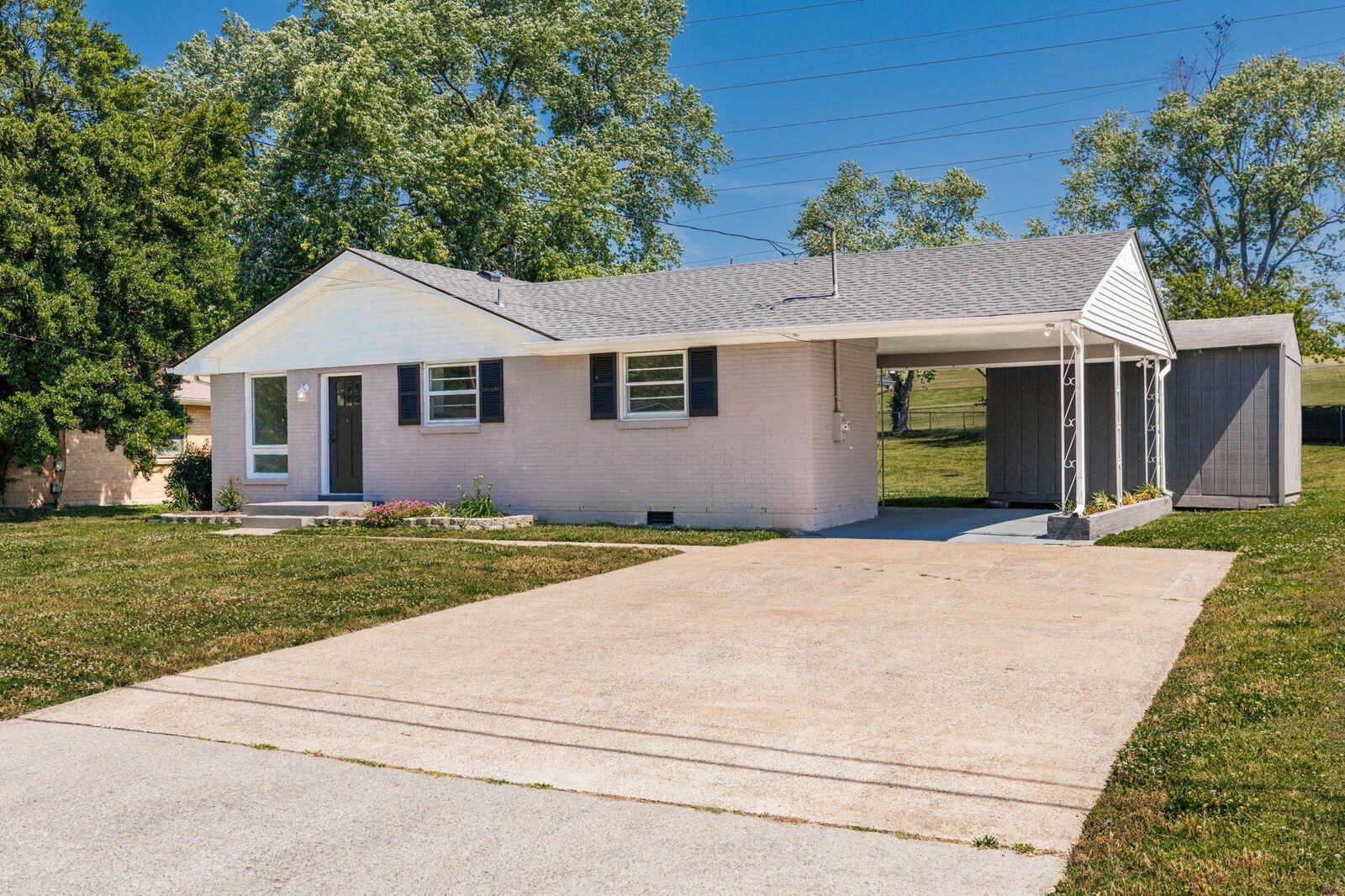 Property Photo:  3228 Cloverwood Dr  TN 37214 