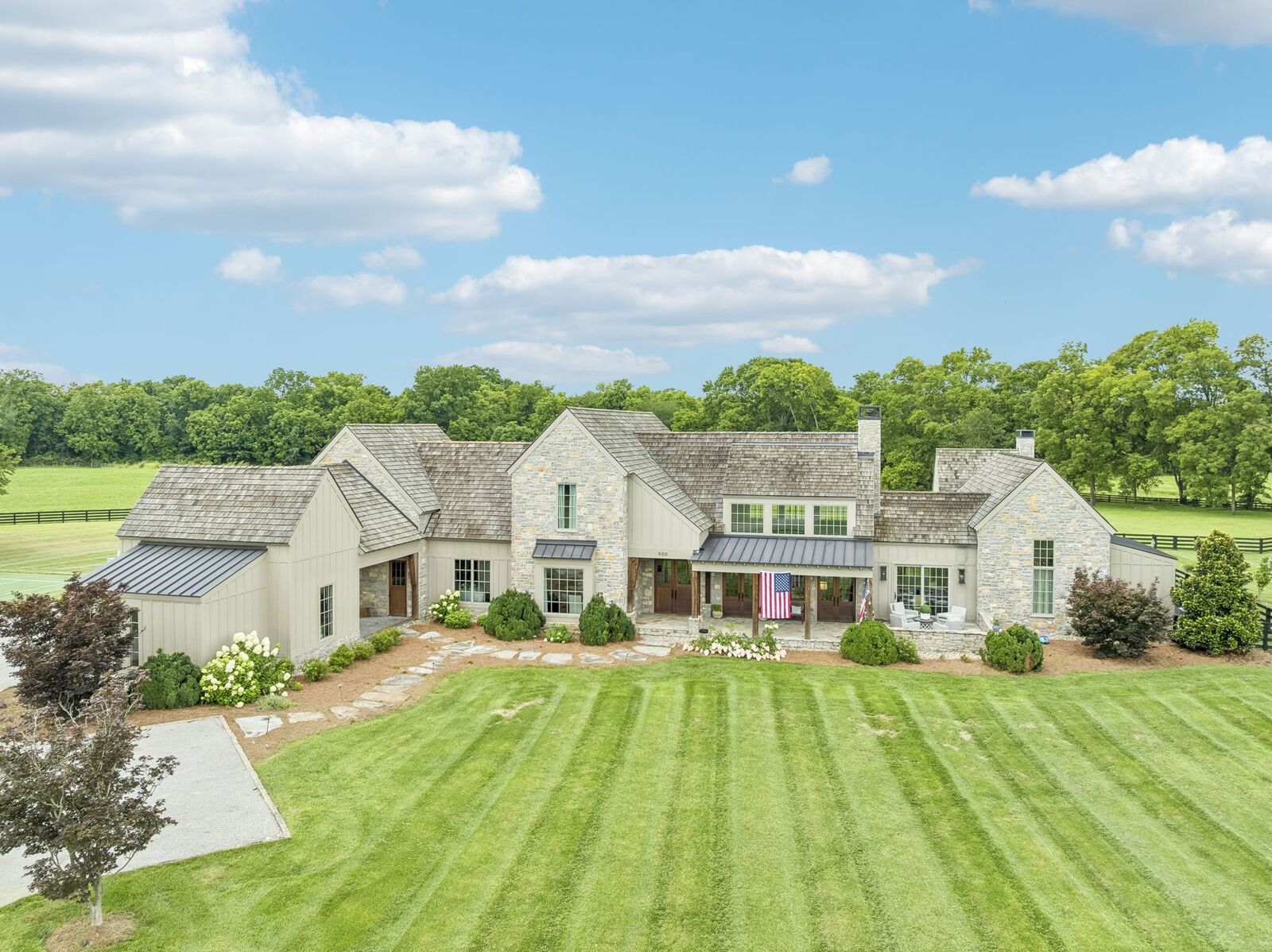 Property Photo: 900 Hamilton Branch Ln TN 37064