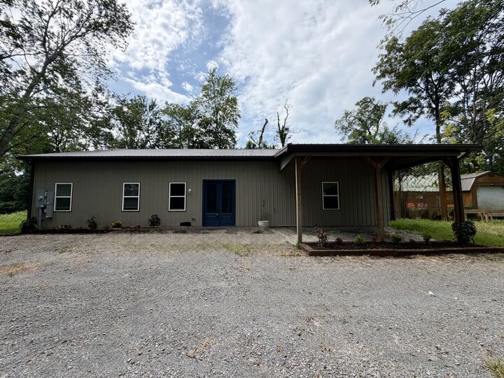 Property Photo: 176 S Palmers Chapel Rd TN 37188