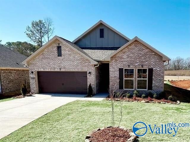 Property Photo:  15609 Mizewell Lane NW  AL 35749 