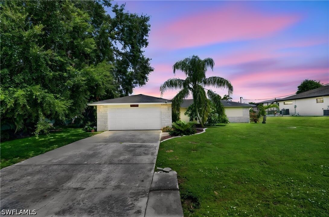 Property Photo:  13512 Caribbean Boulevard  FL 33905 