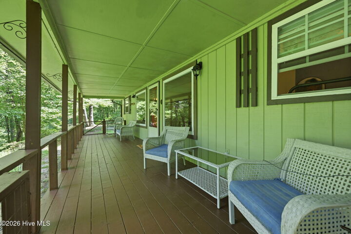 Property Photo: 452 Paradise Road NC 28771