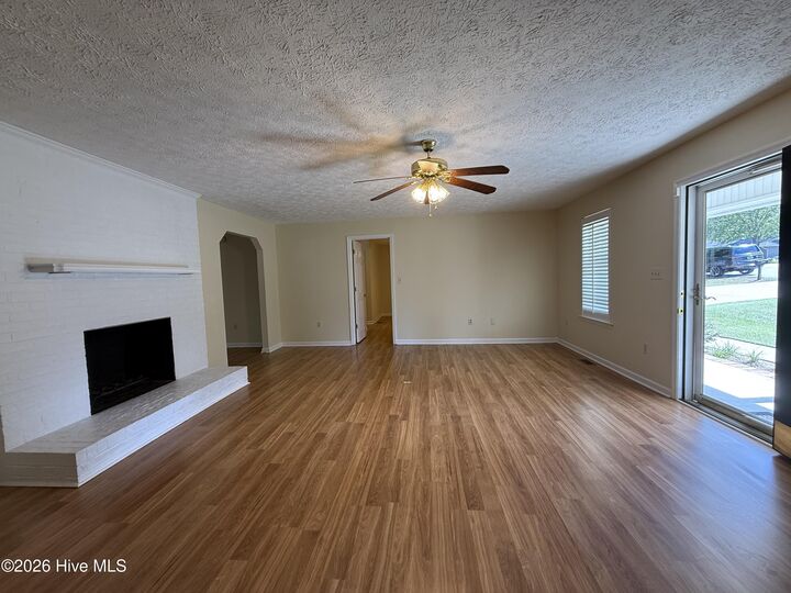 Property Photo:  422 King Lane  GA 30824 