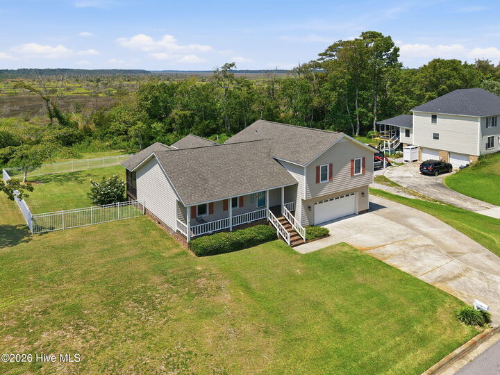 Property Photo:  907 Oak Drive  NC 28557 