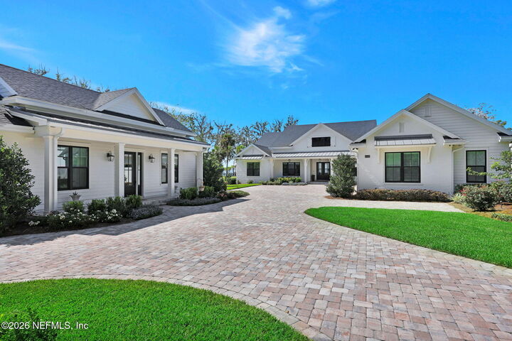 Property Photo: 14242 River Story Drive FL 32223