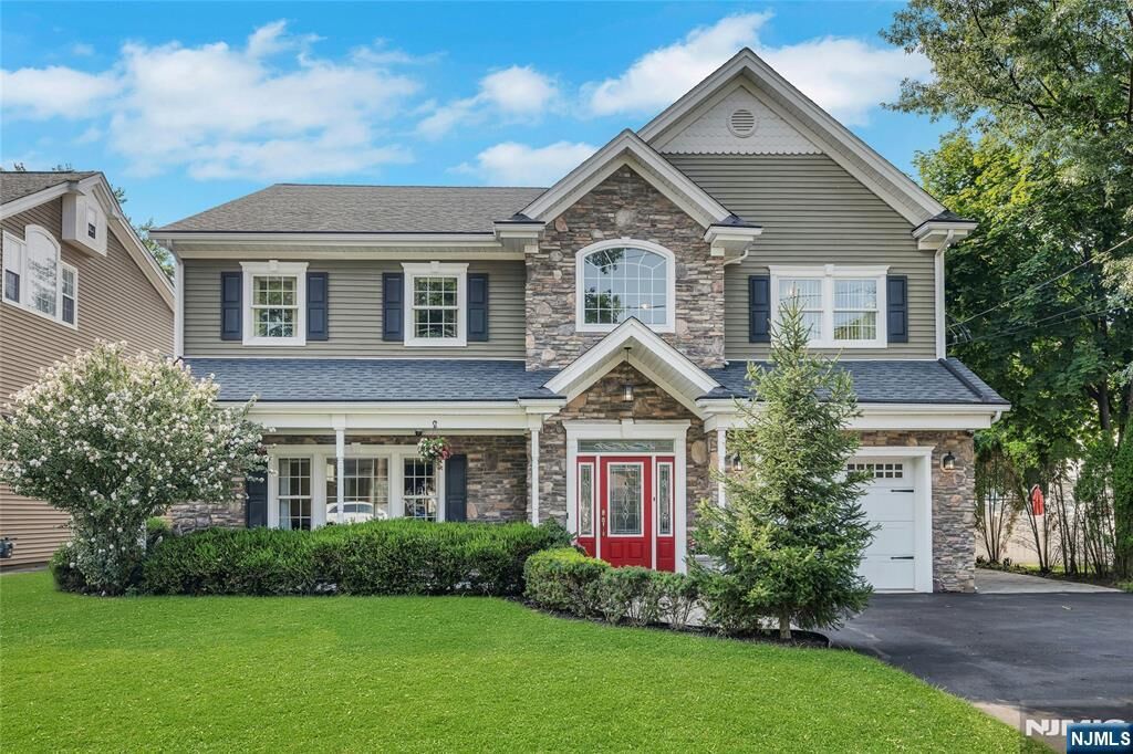 Property Photo:  56 Bergen Drive  NJ 07424 