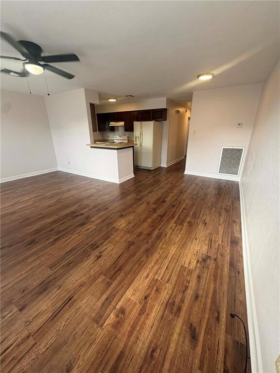 Property Photo: 604 N Woodlawn Avenue LA 70001