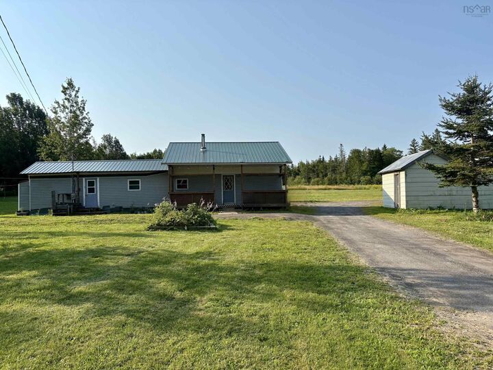 110 Hall Road — photo 1