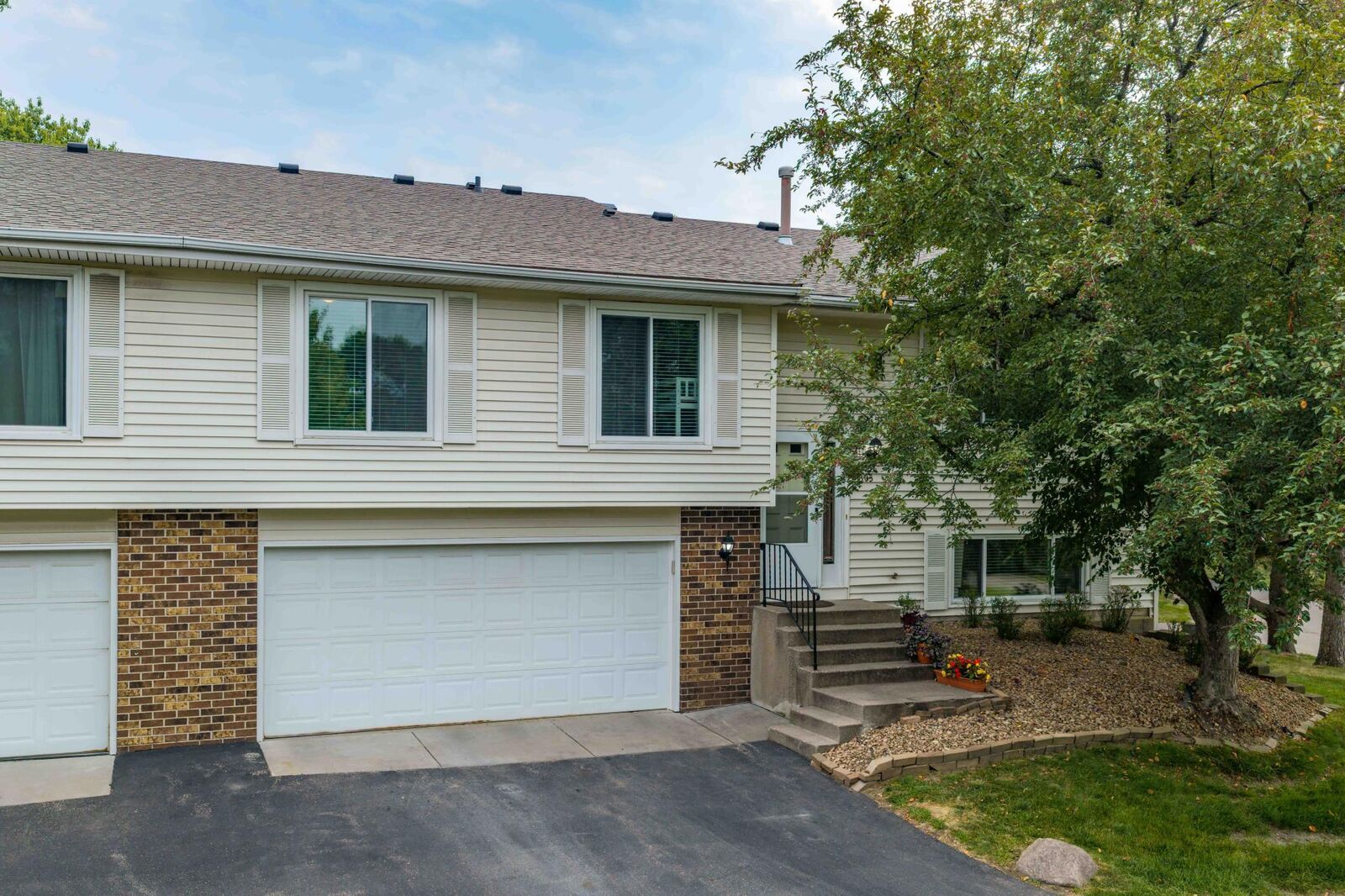 Property Photo: 1303 W 140th Street MN 55337