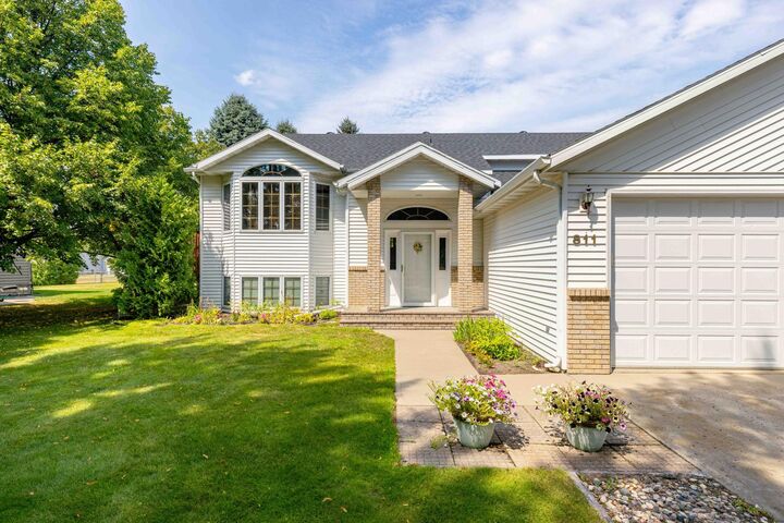 Property Photo: 811 4th Avenue NE MN 56514