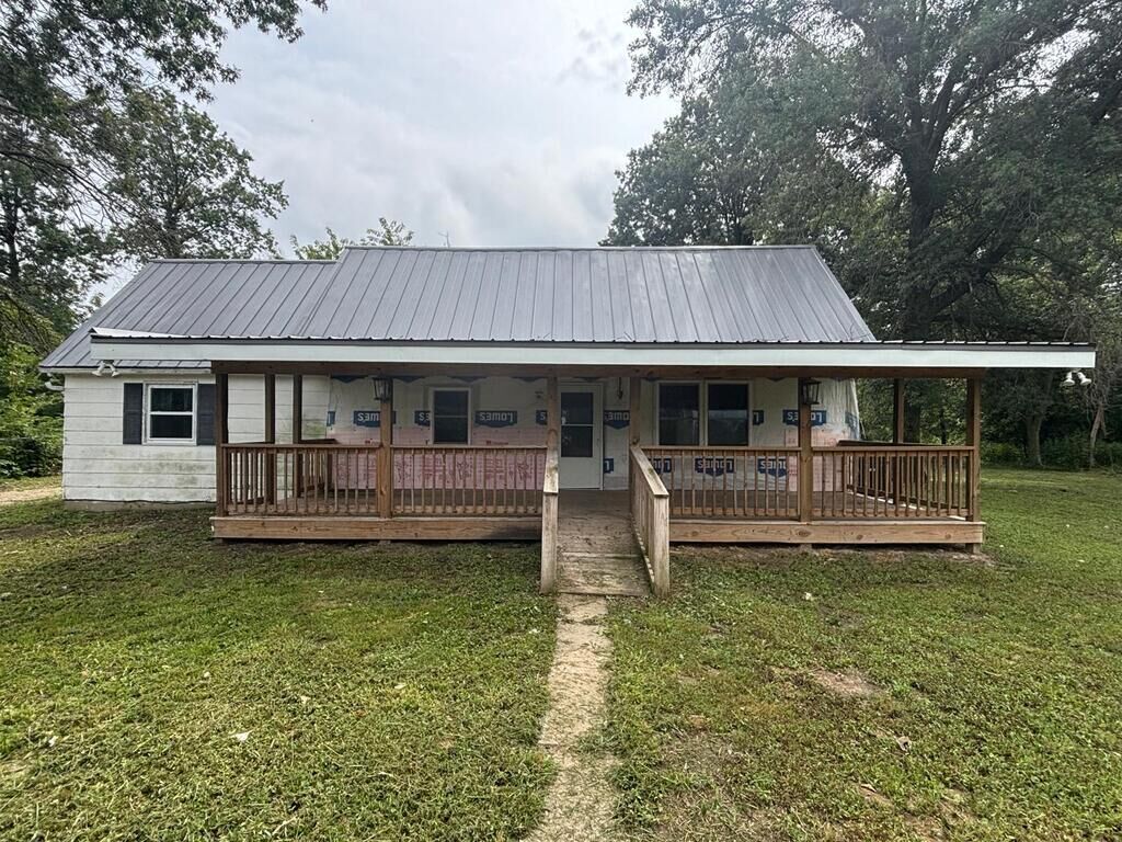 Property Photo: 315 N Center Street MO 63443