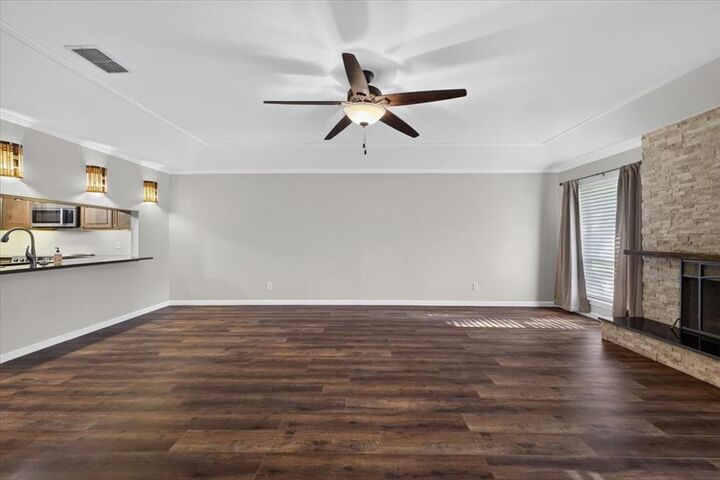 Property Photo: 646 St Charles Court TX 76013