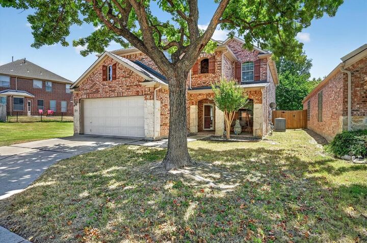 Property Photo: 2808 Tangerine Lane TX 75074
