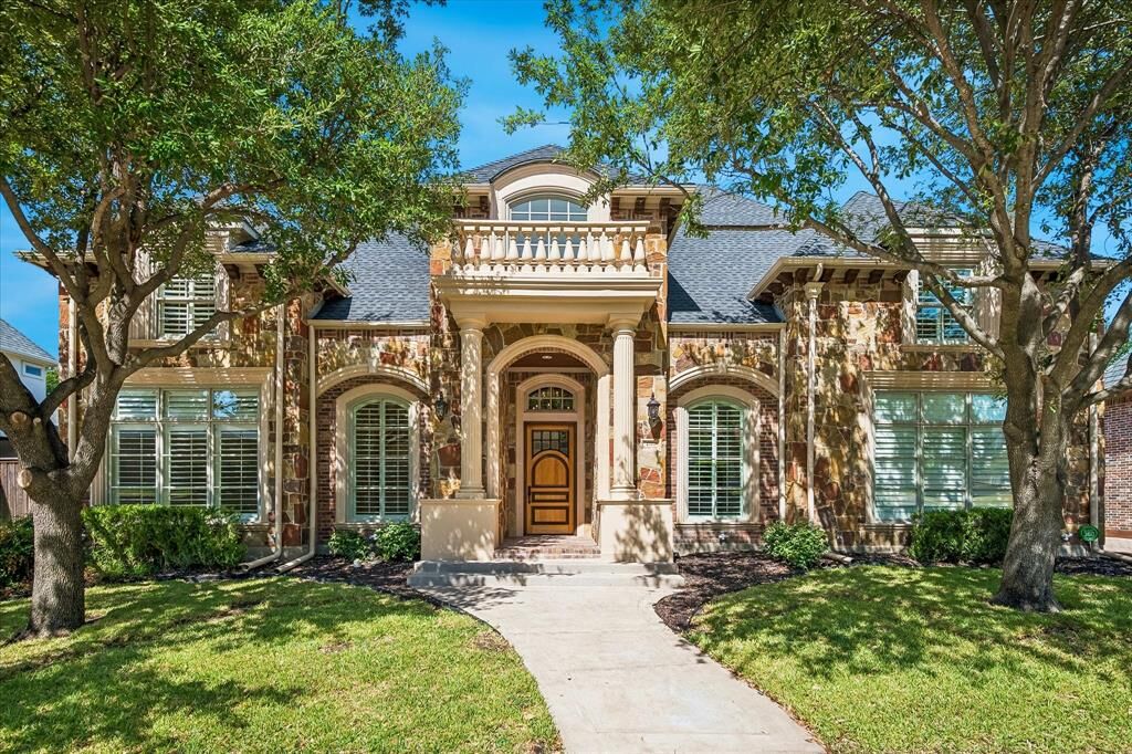 Property Photo: 4709 Strait Lane TX 75010