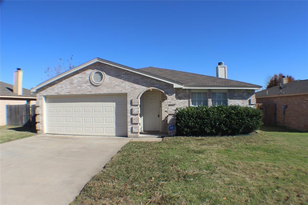 Property Photo:  856 McCully Street  TX 76108 