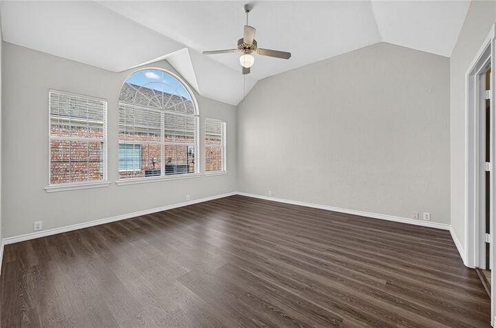 Property Photo:  423 Halifax Drive  TX 75019 