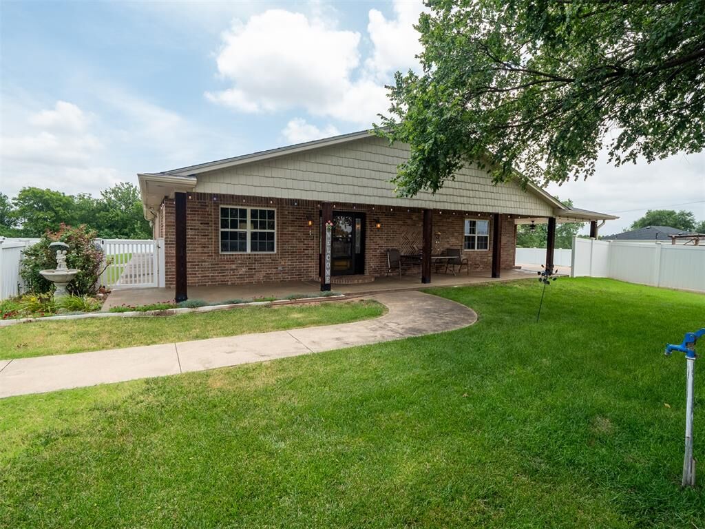 Property Photo:  16003 Gaddy Road  OK 74801 