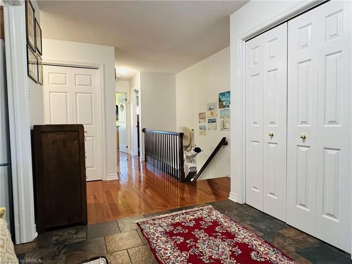 Property Photo: 5 Cadeau Terrace 24 ON N6K 4H1