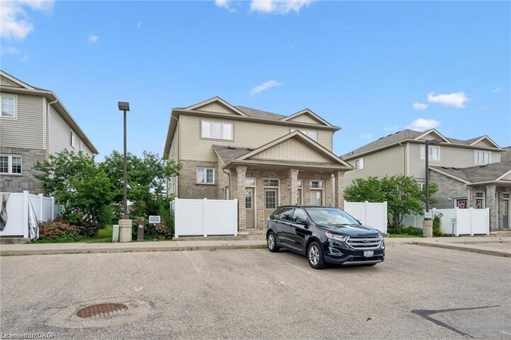 240 Westmeadow Drive 5A — photo 1