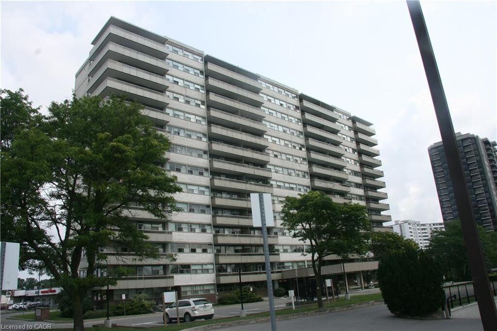 Property Photo: 215 Glenridge Avenue 406 ON L2R 3G7