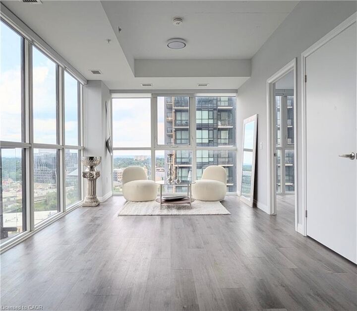 108 Garment Street 1811 — photo 1