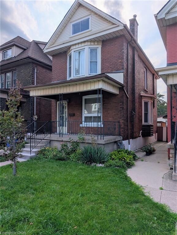 61 Barnesdale Avenue N — photo 1