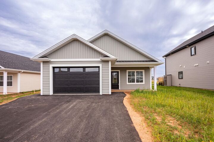 22 Shirley Street — photo 1