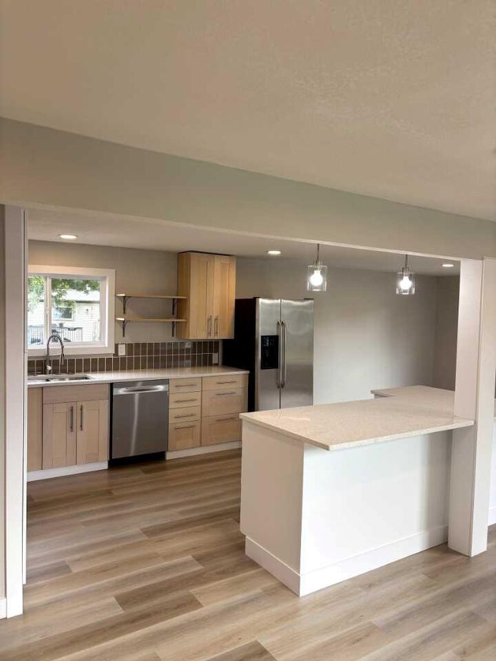 Property Photo: 6834 59 Ave Avenue 110 AB T4P 1C9