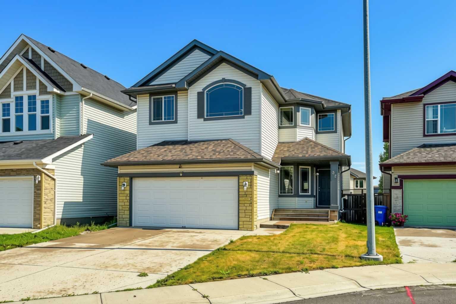 Property Photo: 92 Everglen Close SW AB T2Y 0G6