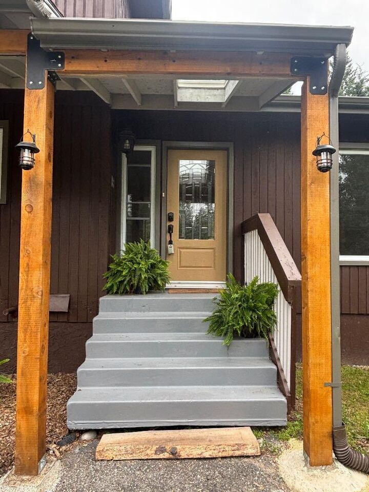Property Photo: 94 Redwood Meadows Drive AB T3Z 1A3