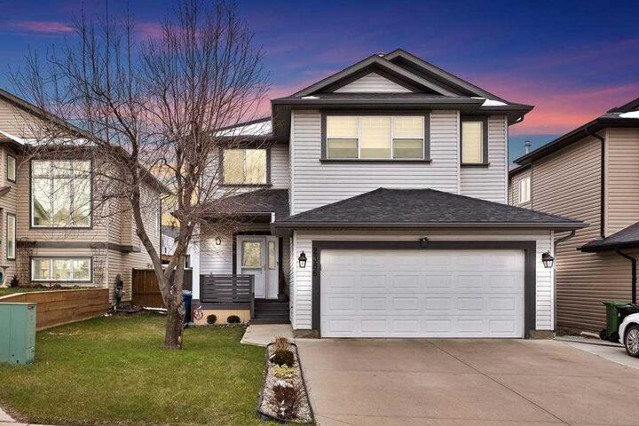 Property Photo: 2386 Fairways Circle S AB T4B 2W9