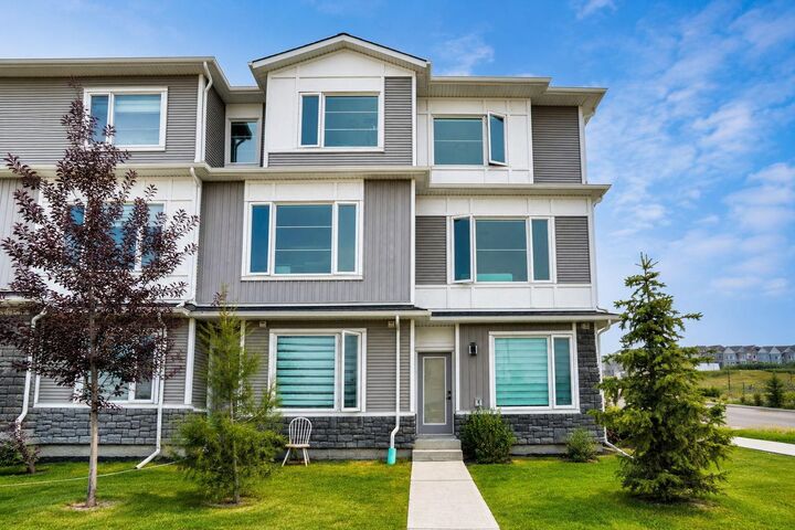 Property Photo: 241 Saddlepeace Crescent NE AB T3J 5S6