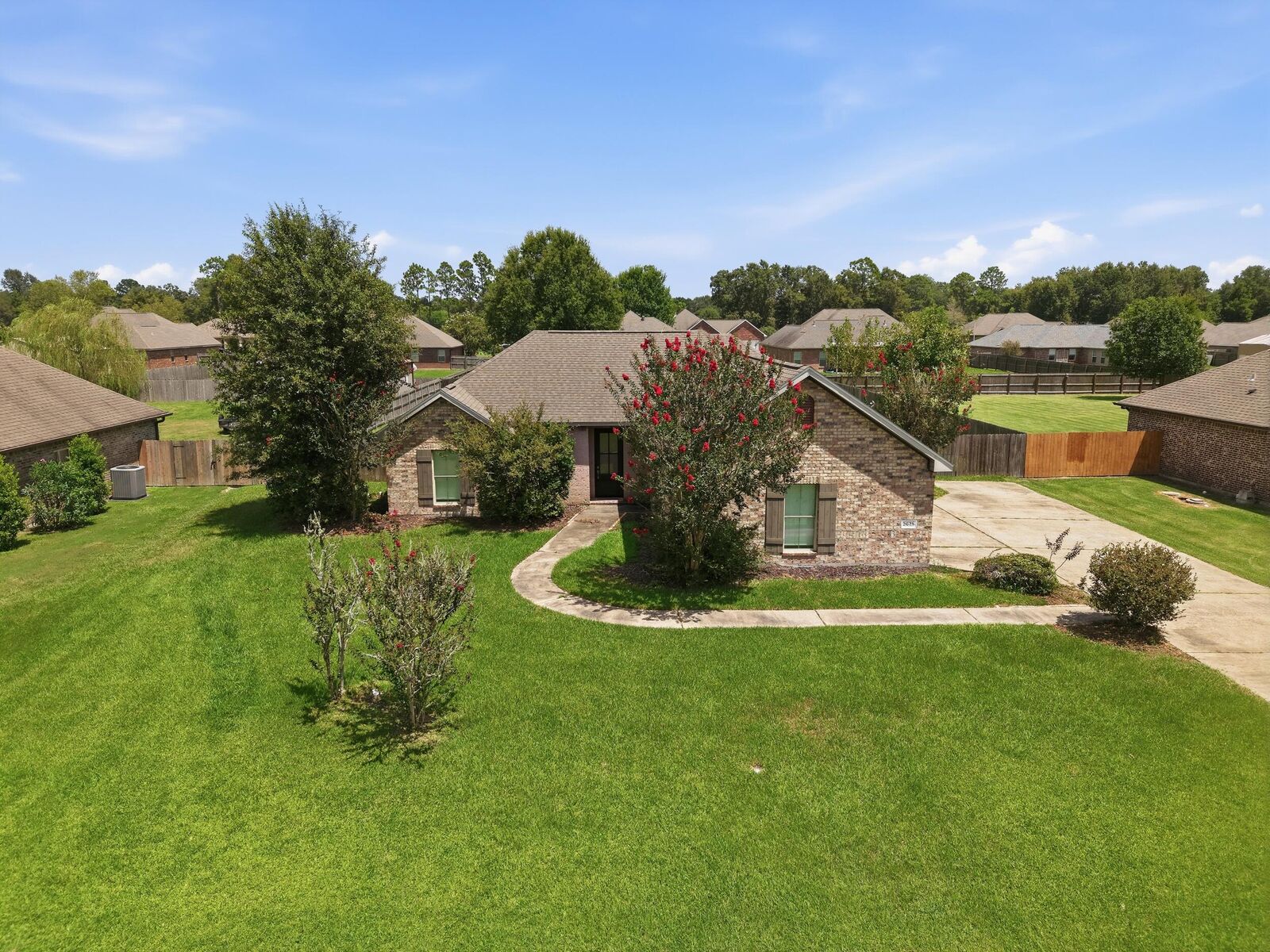 Property Photo: 2628 Ravenway LA 70611
