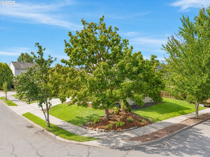 Property Photo:  13811 SE Gannon Dr  OR 97015 