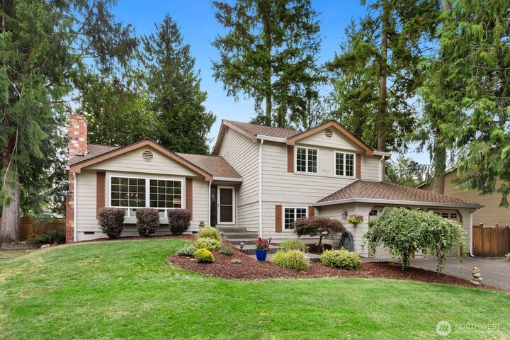 Property Photo:  13708  175th Ct NE  WA 98052 